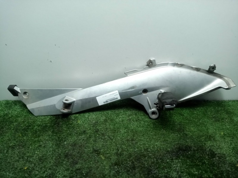 Recambio de posapie para bmw r 1200 rt/st referencia OEM IAM 46717675289 DERECHO K26 - 05-10