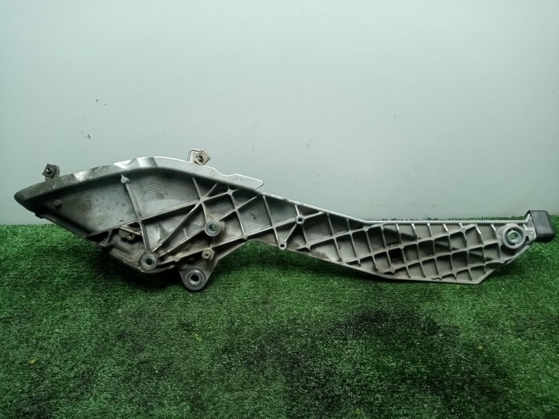 Recambio de posapie para bmw r 1200 rt/st referencia OEM IAM 46717675289 DERECHO K26 - 05-10