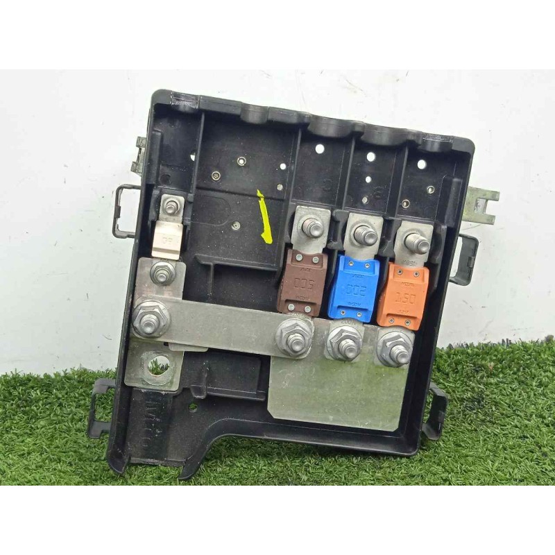 Recambio de caja reles / fusibles para iveco daily furgón 2.3 diesel cat referencia OEM IAM 5801585968  