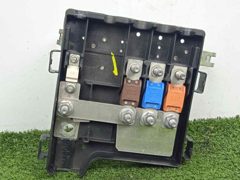 Recambio de caja reles / fusibles para iveco daily furgón 2.3 diesel cat referencia OEM IAM 5801585968  