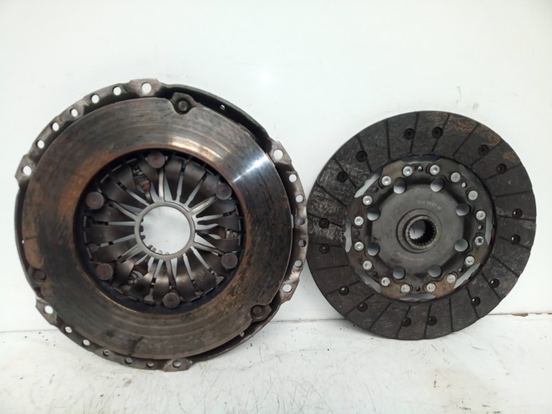 Recambio de kit embrague para hyundai tucson (jm) 2.0 crdi cat referencia OEM IAM 324048710  