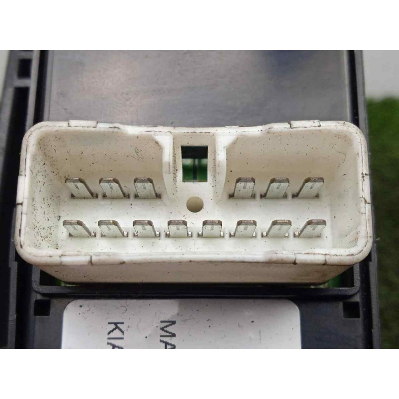 Recambio de mando elevalunas delantero izquierdo para kia cerato 2.0 turbodiesel cat referencia OEM IAM SINREFERENCIA 4.BOTONES 