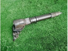 Recambio de inyector para toyota hilux (kun) referencia OEM IAM 236700E020 DENSO 2.PINES