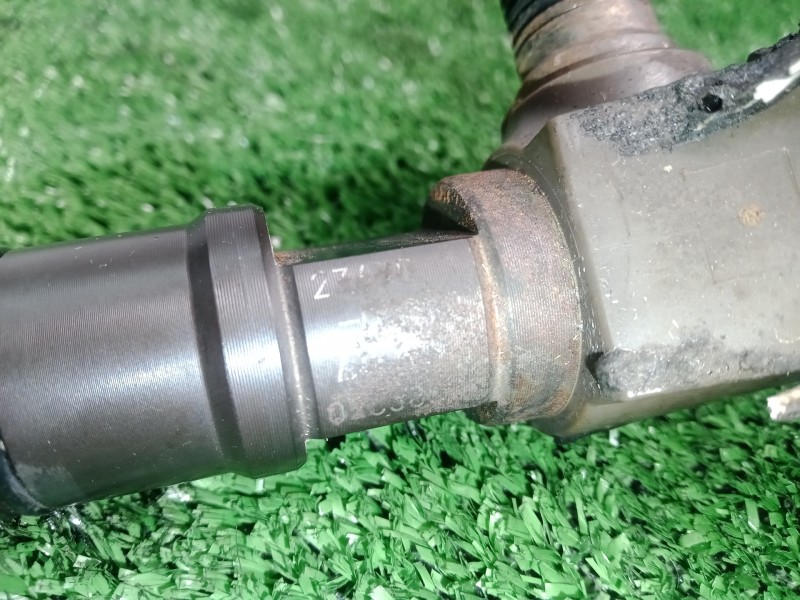 Recambio de inyector para toyota hilux (kun) referencia OEM IAM 236700E020 DENSO 2.PINES