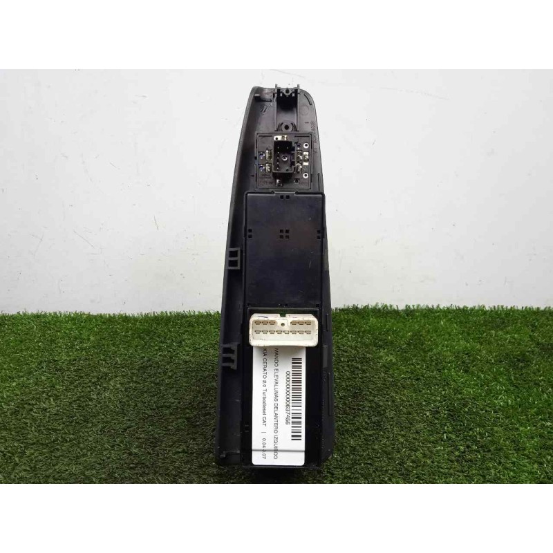 Recambio de mando elevalunas delantero izquierdo para kia cerato 2.0 turbodiesel cat referencia OEM IAM SINREFERENCIA 4.BOTONES 