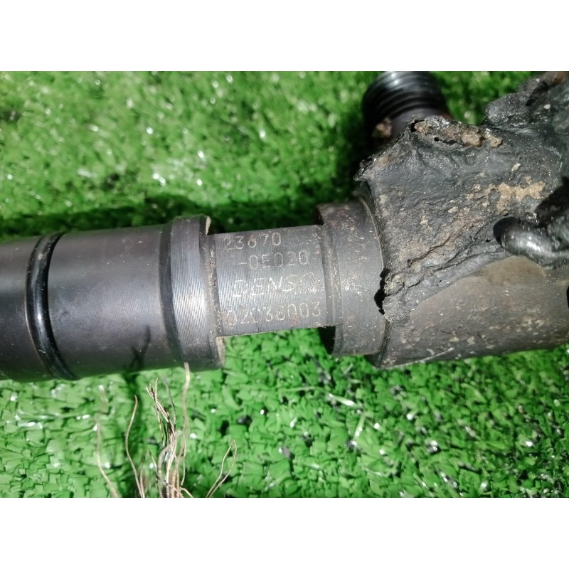 Recambio de inyector para toyota hilux (kun) referencia OEM IAM 236700E020 DENSO 2.PINES