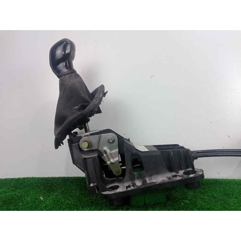 Recambio de palanca cambio para peugeot 208 1.4 hdi fap referencia OEM IAM 9837816580  