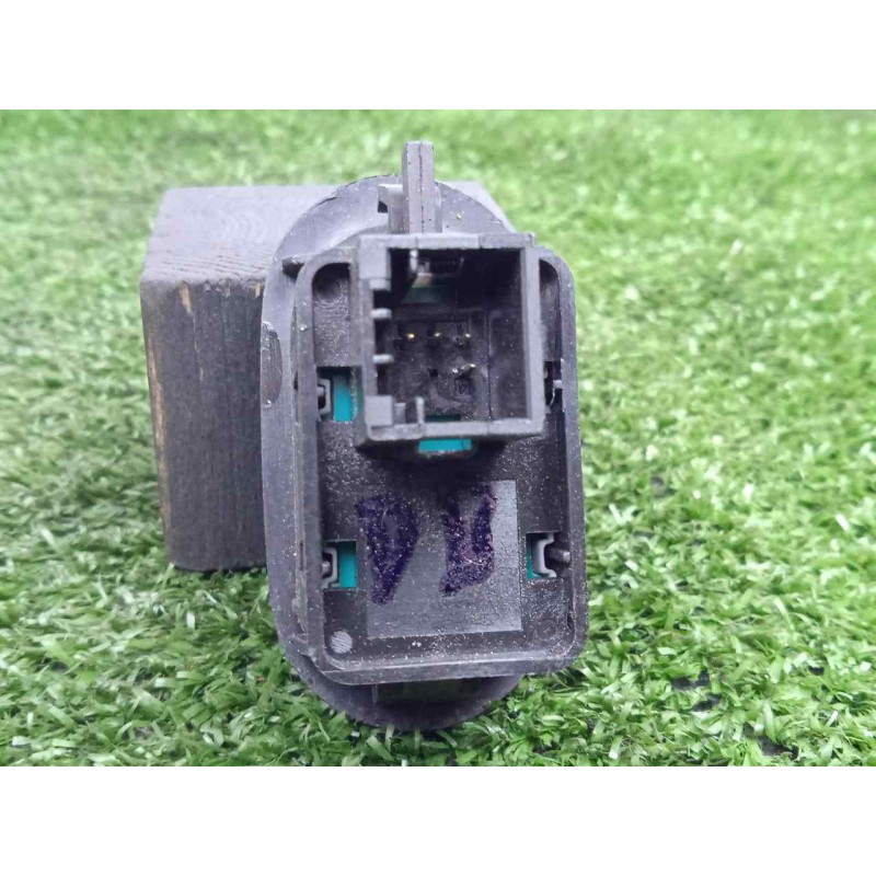 Recambio de mando elevalunas delantero derecho para peugeot 1007 1.4 hdi referencia OEM IAM SINREFERENCIA  