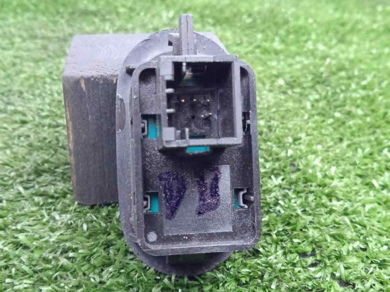 Recambio de mando elevalunas delantero derecho para peugeot 1007 1.4 hdi referencia OEM IAM SINREFERENCIA  