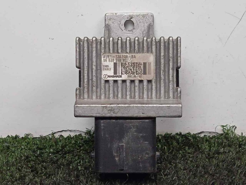 Recambio de caja precalentamiento para peugeot expert kasten 1.6 hdi fap referencia OEM IAM 9663824880-AV6112A343BA  