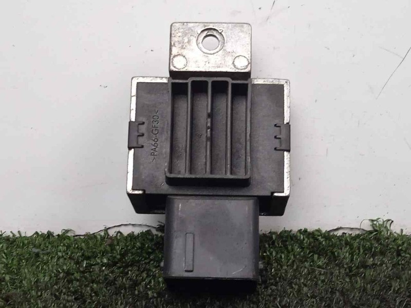 Recambio de caja precalentamiento para peugeot expert kasten 1.6 hdi fap referencia OEM IAM 9663824880-AV6112A343BA  