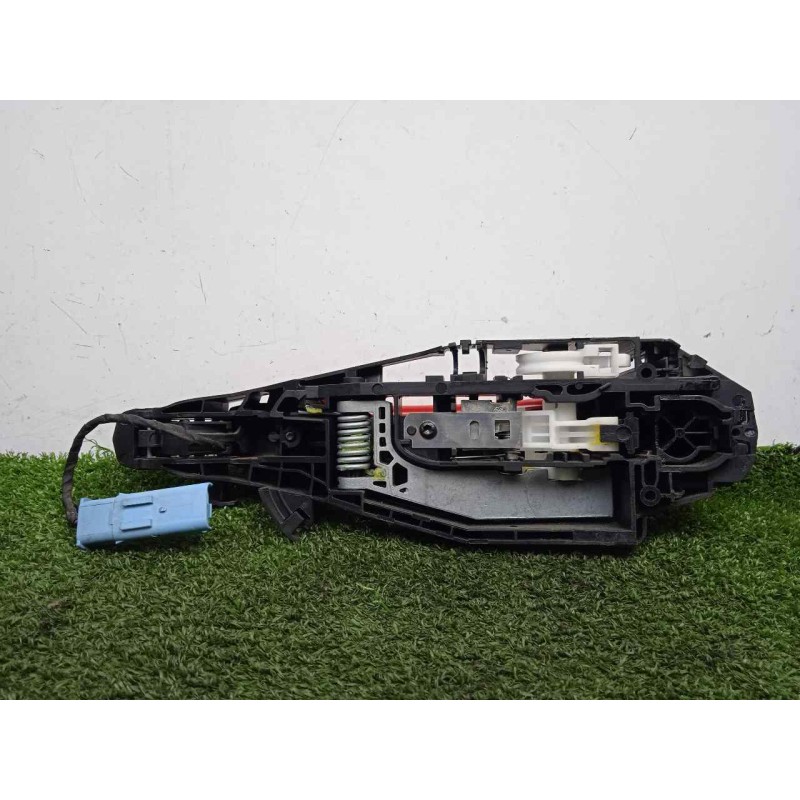 Recambio de maneta exterior delantera derecha para opel crossland x 1.2 referencia OEM IAM 9686433680 ROJO 
