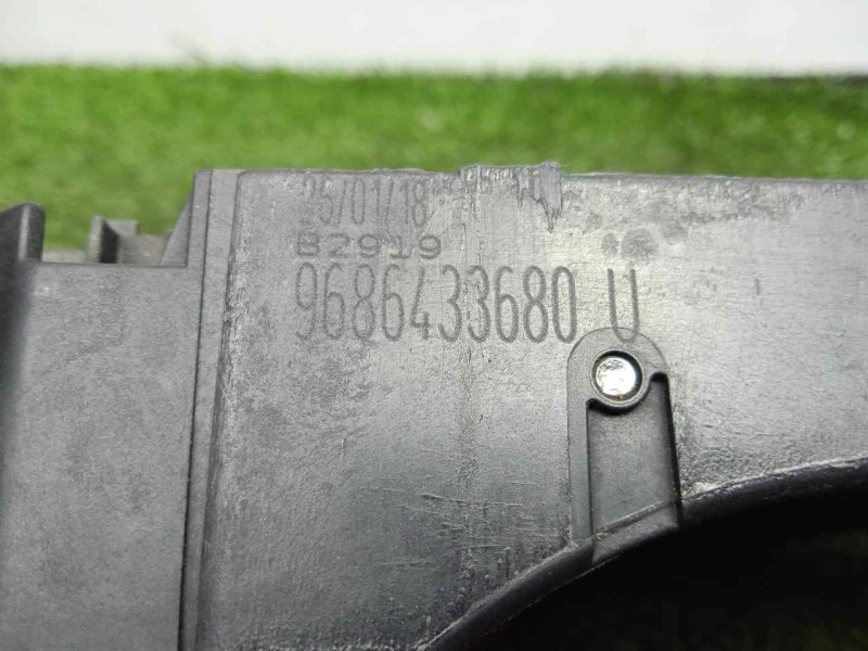 Recambio de maneta exterior delantera derecha para opel crossland x 1.2 referencia OEM IAM 9686433680 ROJO 