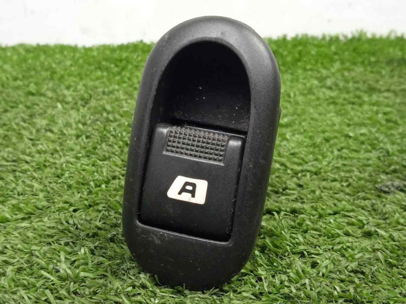 Recambio de mando elevalunas delantero izquierdo para peugeot 1007 1.4 hdi referencia OEM IAM SINREFERENCIA  