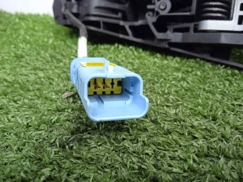 Recambio de maneta exterior trasera izquierda para opel crossland x 1.2 referencia OEM IAM SINREFERENCIA ROJO 