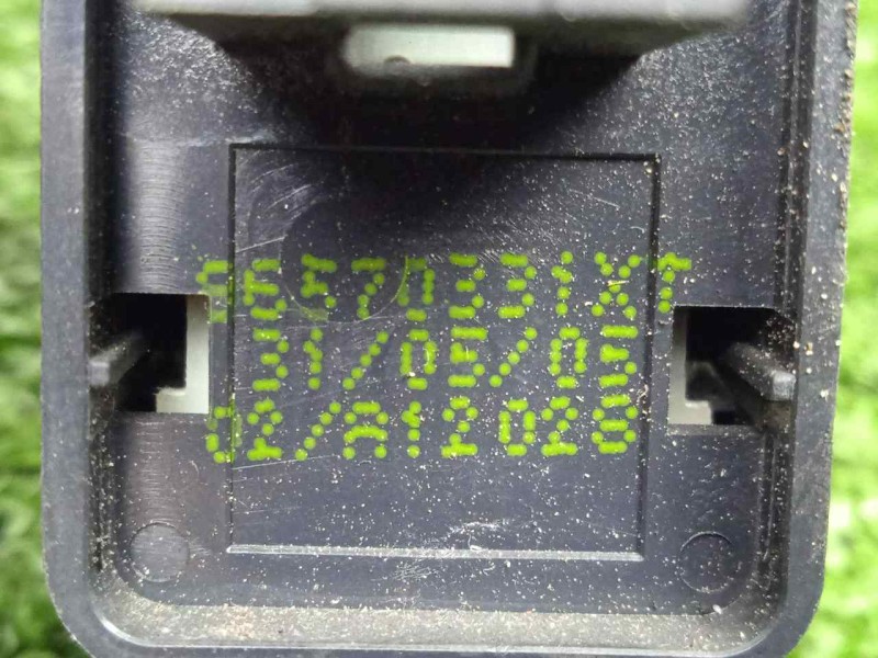 Recambio de mando elevalunas trasero izquierdo para peugeot 1007 1.4 hdi referencia OEM IAM 96570331XT  