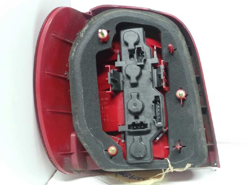 Recambio de piloto trasero derecho para volkswagen polo berlina (6n2) 1.0 referencia OEM IAM  00-02 