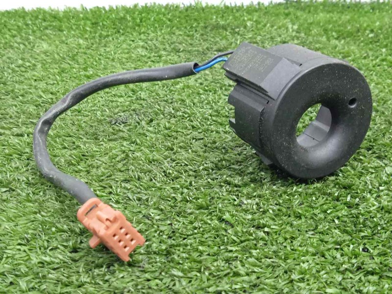 Recambio de antena para peugeot 1007 1.4 hdi referencia OEM IAM 9652781780  