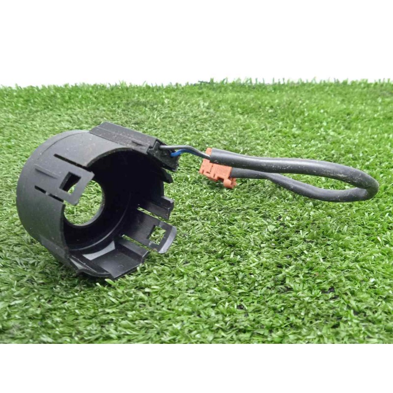 Recambio de antena para peugeot 1007 1.4 hdi referencia OEM IAM 9652781780  