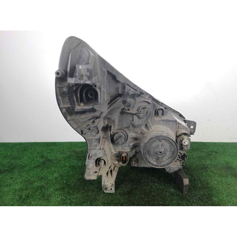 Recambio de faro izquierdo para renault trafic combi 1.6 dci diesel referencia OEM IAM 1EE01141021-260605173R  HALOGENO
