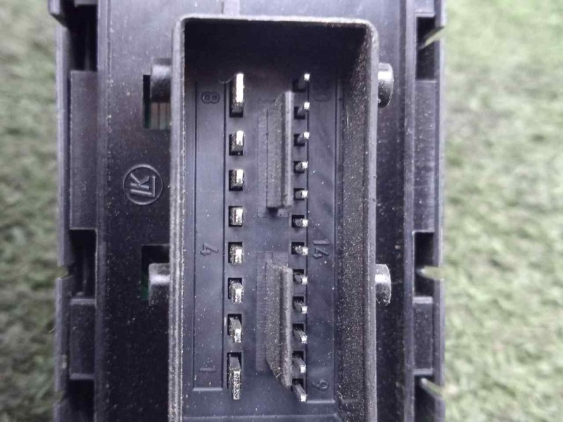Recambio de mando elevalunas delantero izquierdo para opel crossland x 1.2 referencia OEM IAM 96788281ZD-1034498200 4.BOTONES 
