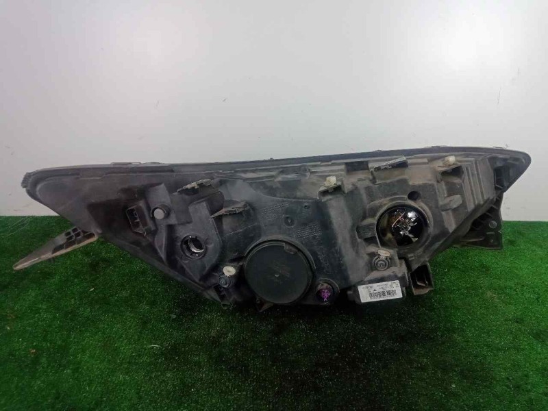 Recambio de faro izquierdo para iveco daily furgón 2.3 diesel cat referencia OEM IAM 5801473750 14-19 