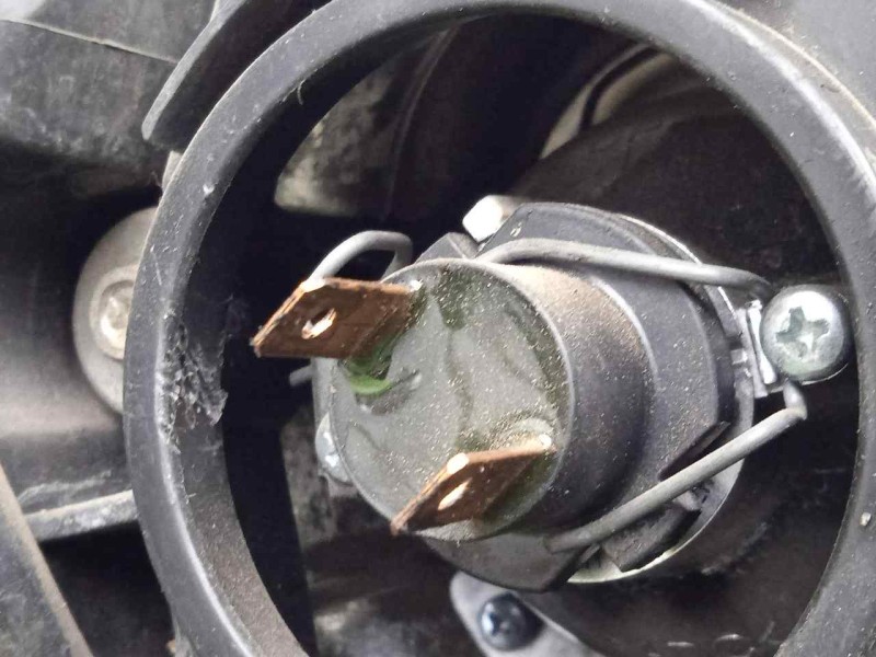 Recambio de faro izquierdo para mazda 5 berl. (cr) 2.0 turbodiesel cat referencia OEM IAM SINREFERENCIA  