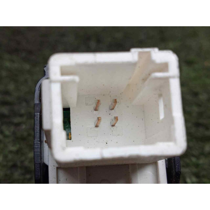 Recambio de mando elevalunas trasero izquierdo para opel crossland x 1.2 referencia OEM IAM 13483539 4.PINES 