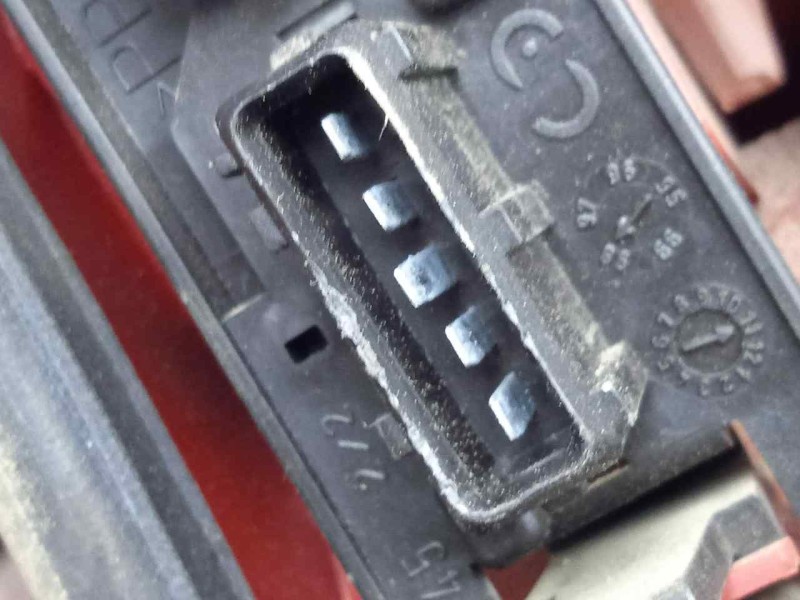 Recambio de piloto trasero derecho para peugeot 306 break 1.9 turbodiesel cat referencia OEM IAM  RANCHERA/FAMILIAR 