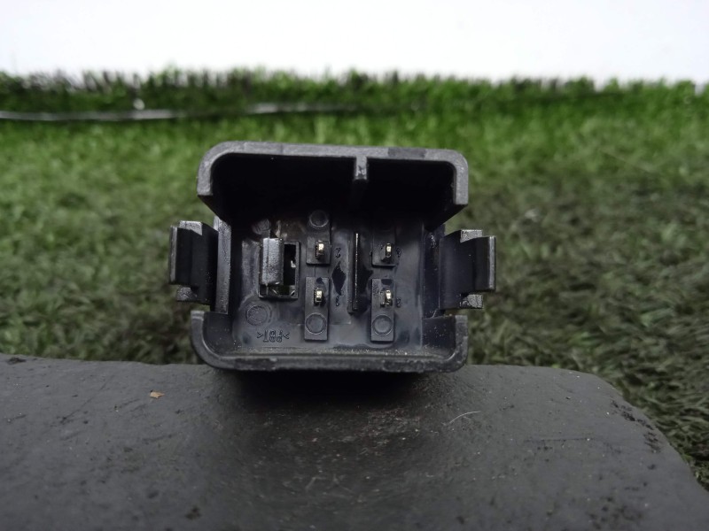 Recambio de warning para seat leon (1p1) 1.9 tdi referencia OEM IAM 5P0953235A 4.PINES 