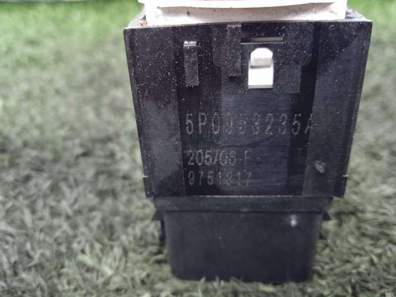 Recambio de warning para seat leon (1p1) 1.9 tdi referencia OEM IAM 5P0953235A 4.PINES 