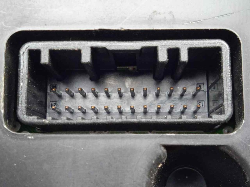Recambio de cuadro instrumentos para renault trafic combi 1.6 dci diesel referencia OEM IAM 248102239R 1.CONECTOR 