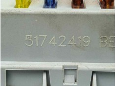 Recambio de caja reles / fusibles para alfa romeo 147 (190) 1.6 16v cat referencia OEM IAM 51742419   2