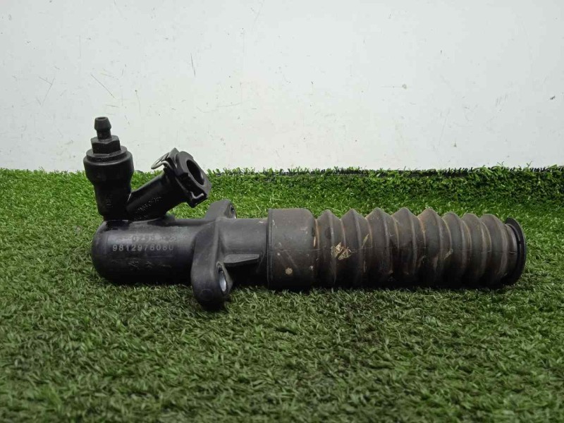 Recambio de cilindro receptor embrague para opel crossland x 1.2 referencia OEM IAM 9812976080  