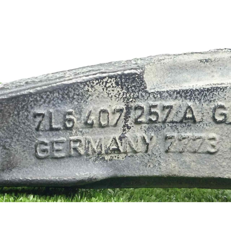 Recambio de mangueta delantera izquierda para volkswagen touareg (7la) 2.5 tdi referencia OEM IAM 7L6407257A 5X120 