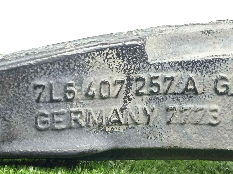 Recambio de mangueta delantera izquierda para volkswagen touareg (7la) 2.5 tdi referencia OEM IAM 7L6407257A 5X120 