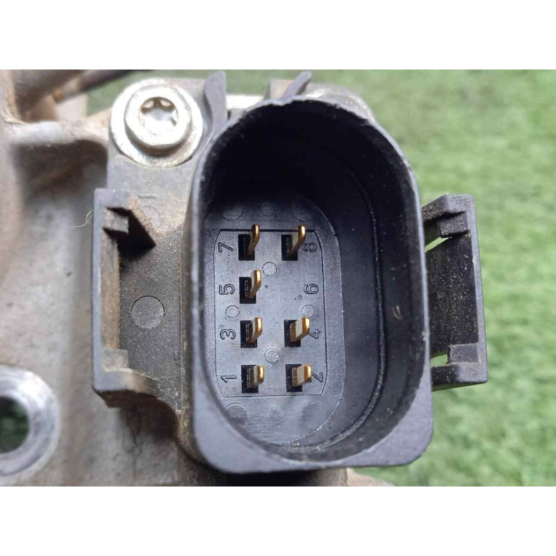 Recambio de caja mariposa para volkswagen passat berlina (3b2) 1.6 referencia OEM IAM 058133063H  