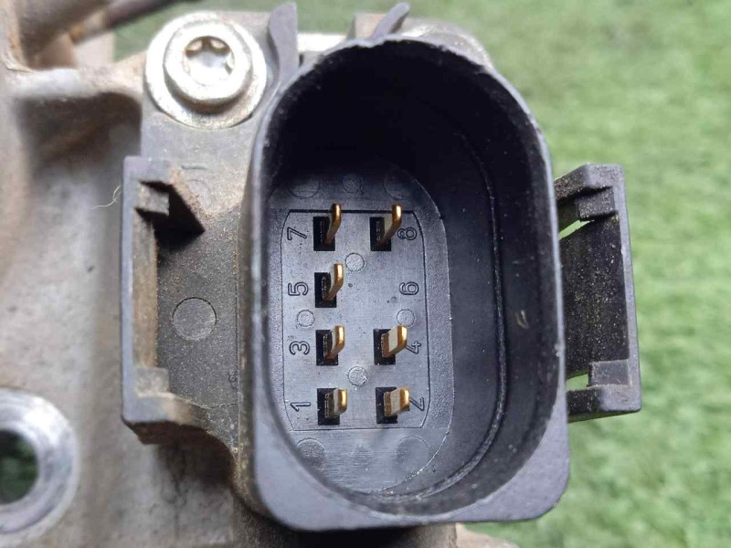 Recambio de caja mariposa para volkswagen passat berlina (3b2) 1.6 referencia OEM IAM 058133063H  