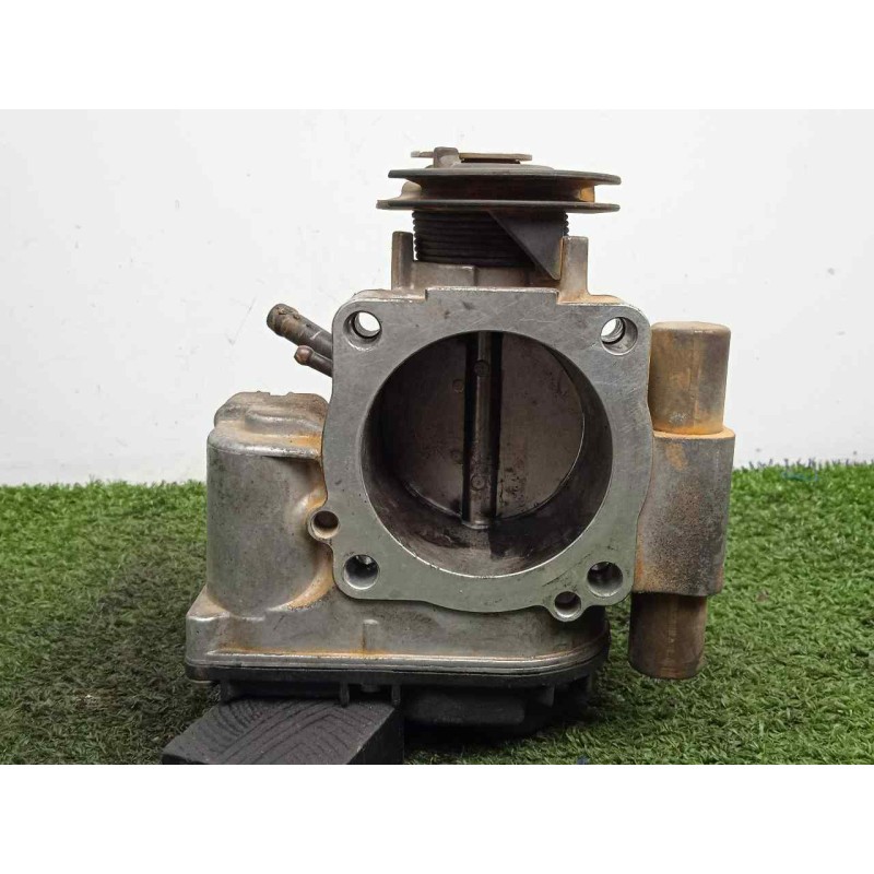 Recambio de caja mariposa para volkswagen passat berlina (3b2) 1.6 referencia OEM IAM 058133063H  