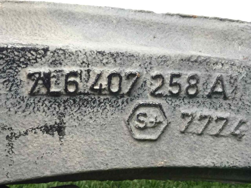 Recambio de mangueta delantera derecha para volkswagen touareg (7la) 2.5 tdi referencia OEM IAM 7L6407258A 5X120 