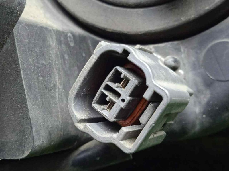 Recambio de faro izquierdo para mazda 5 berl. (cr) 2.0 turbodiesel cat referencia OEM IAM SINREFERENCIA  