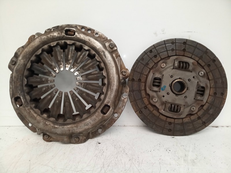Recambio de kit embrague para toyota land cruiser (j9) 3.0 turbodiesel referencia OEM IAM Y60170  1KZ