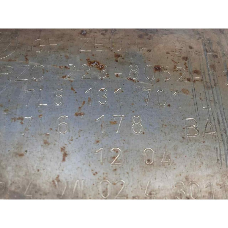 Recambio de catalizador para volkswagen touareg (7la) 2.5 tdi referencia OEM IAM 7L6131701L-7L6178B  