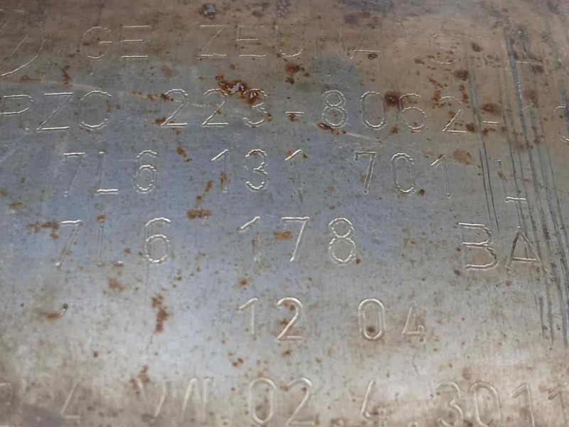 Recambio de catalizador para volkswagen touareg (7la) 2.5 tdi referencia OEM IAM 7L6131701L-7L6178B  