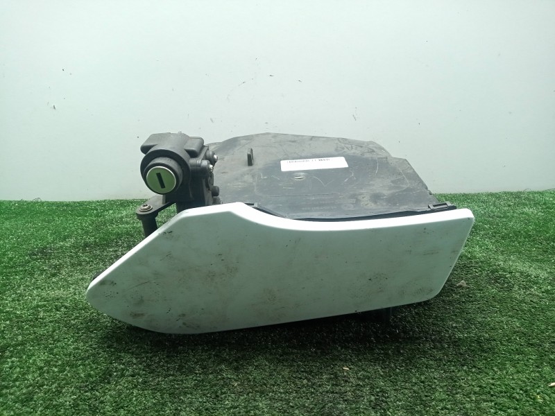 Recambio de tapa maletero para bmw r 1200 rt/st referencia OEM IAM 46637681544-40733100090 GUANTERA 