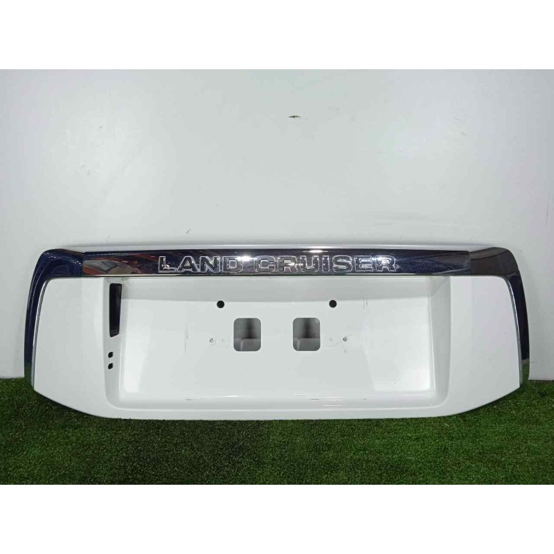 Recambio de moldura para toyota land cruiser (j15) 3.0 turbodiesel cat referencia OEM IAM 7681160902A1-7681160904A1 PORTON 