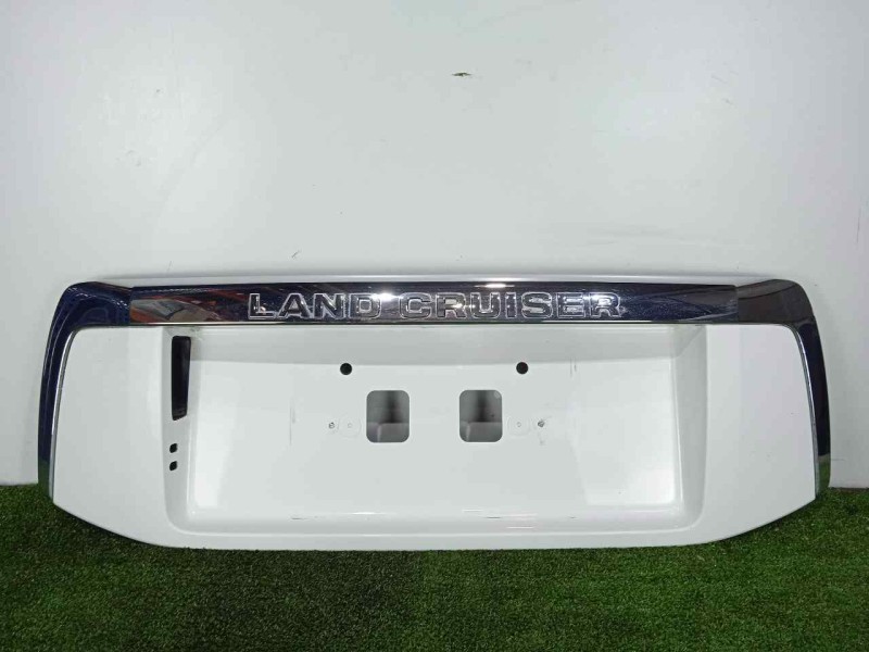 Recambio de moldura para toyota land cruiser (j15) 3.0 turbodiesel cat referencia OEM IAM 7681160902A1-7681160904A1 PORTON 