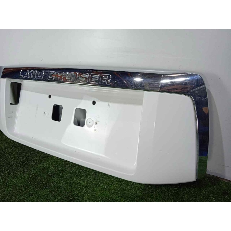 Recambio de moldura para toyota land cruiser (j15) 3.0 turbodiesel cat referencia OEM IAM 7681160902A1-7681160904A1 PORTON 