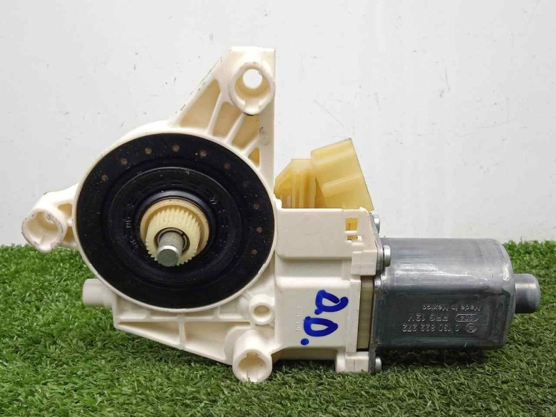 Recambio de motor elevalunas delantero derecho para mercedes-benz clase r (w251) 3.0 cdi cat referencia OEM IAM A2518200842-9970