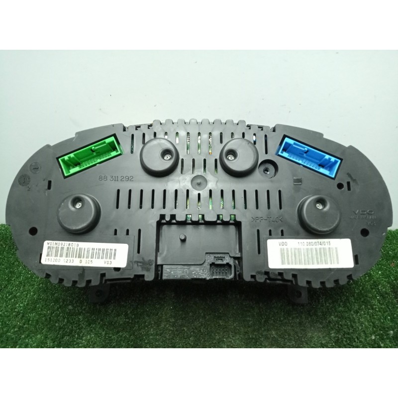 Recambio de cuadro instrumentos para seat leon (1m1) 1.9 tdi referencia OEM IAM 110080074015-W01M0920801B VDO 3.CONECTORES